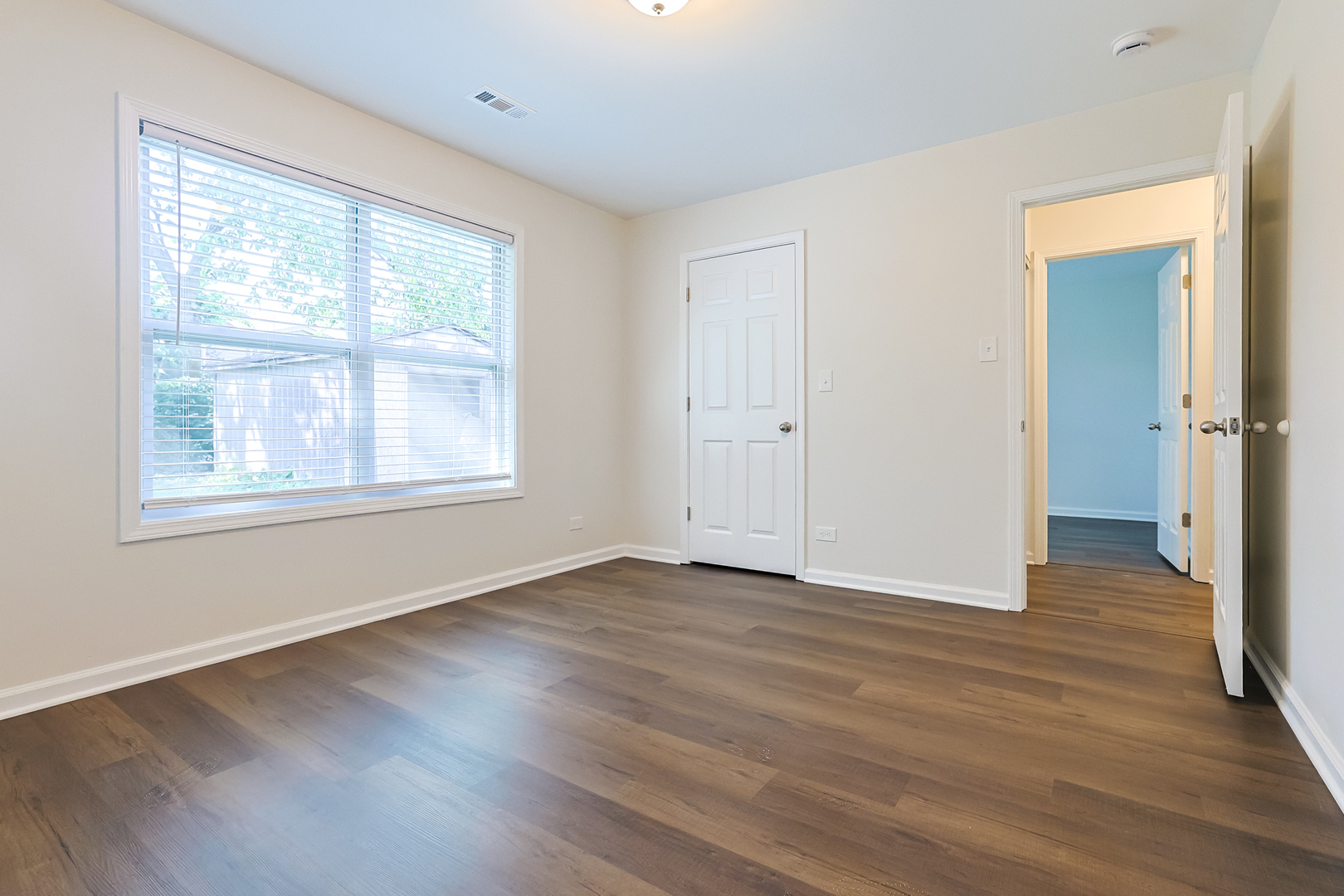 1064 Crestwood Lane, Bolingbrook, IL 60440