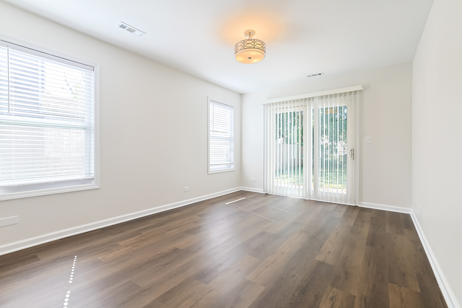 1064 Crestwood Lane, Bolingbrook, IL 60440