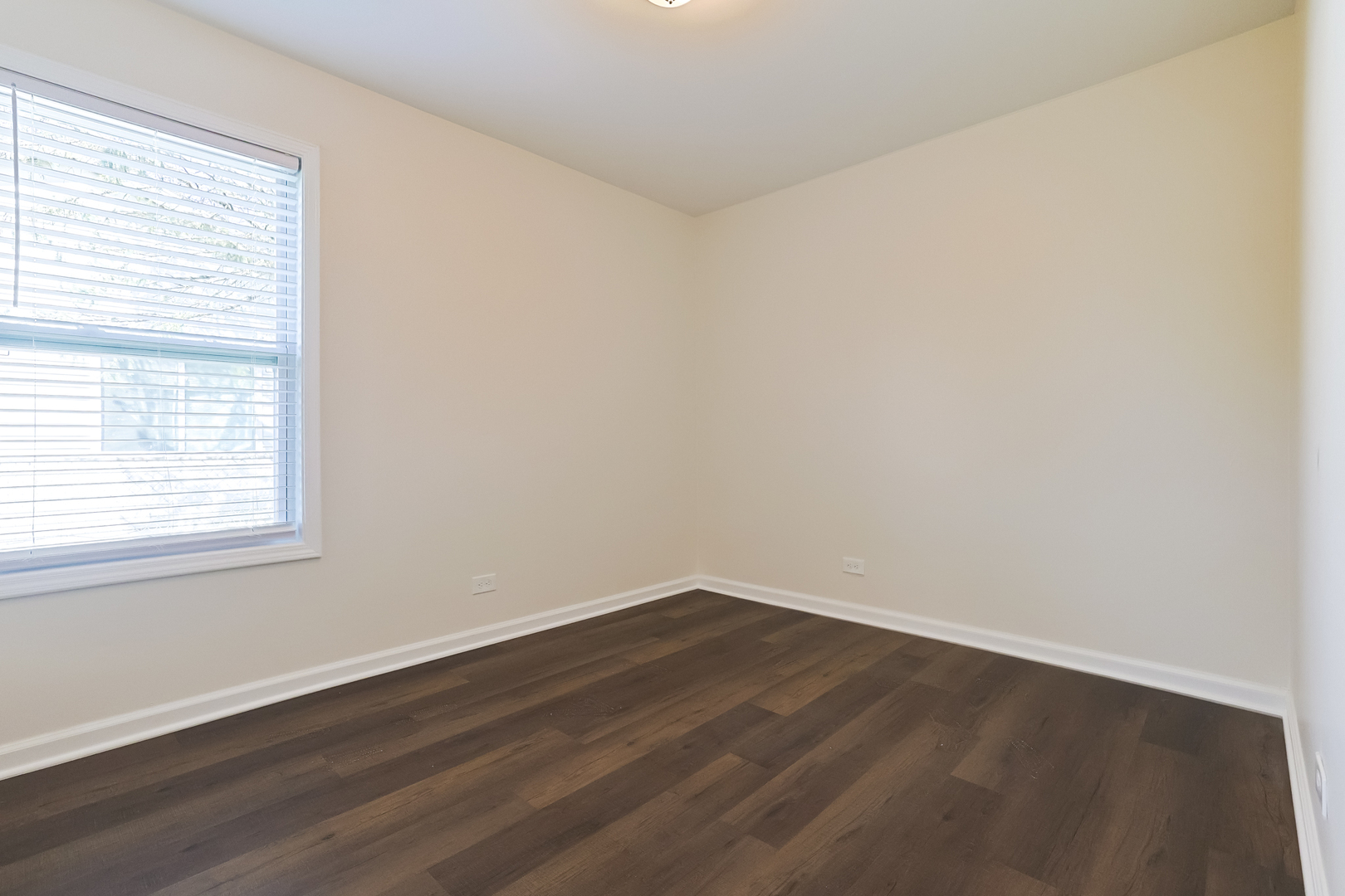 1064 Crestwood Lane, Bolingbrook, IL 60440