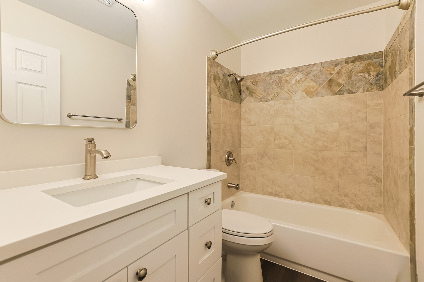 1064 Crestwood Lane, Bolingbrook, IL 60440