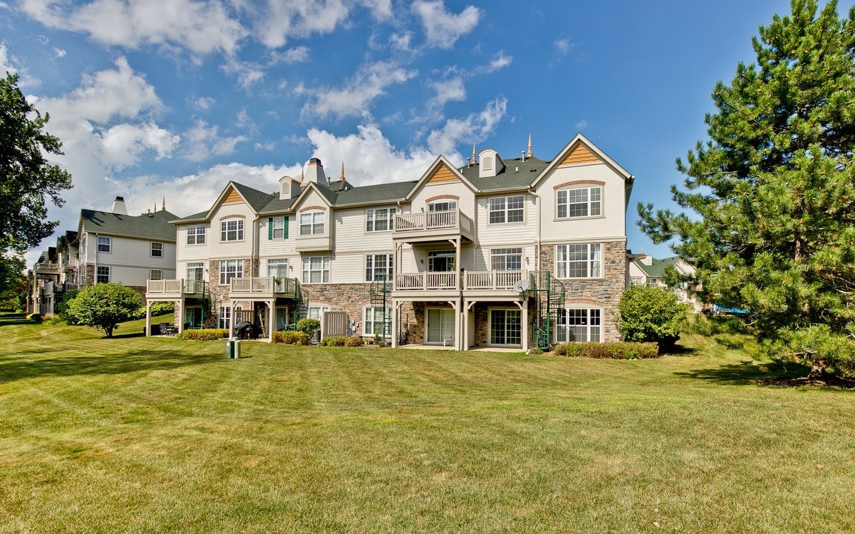 473 Bay Tree Circle, Vernon Hills, IL 60061