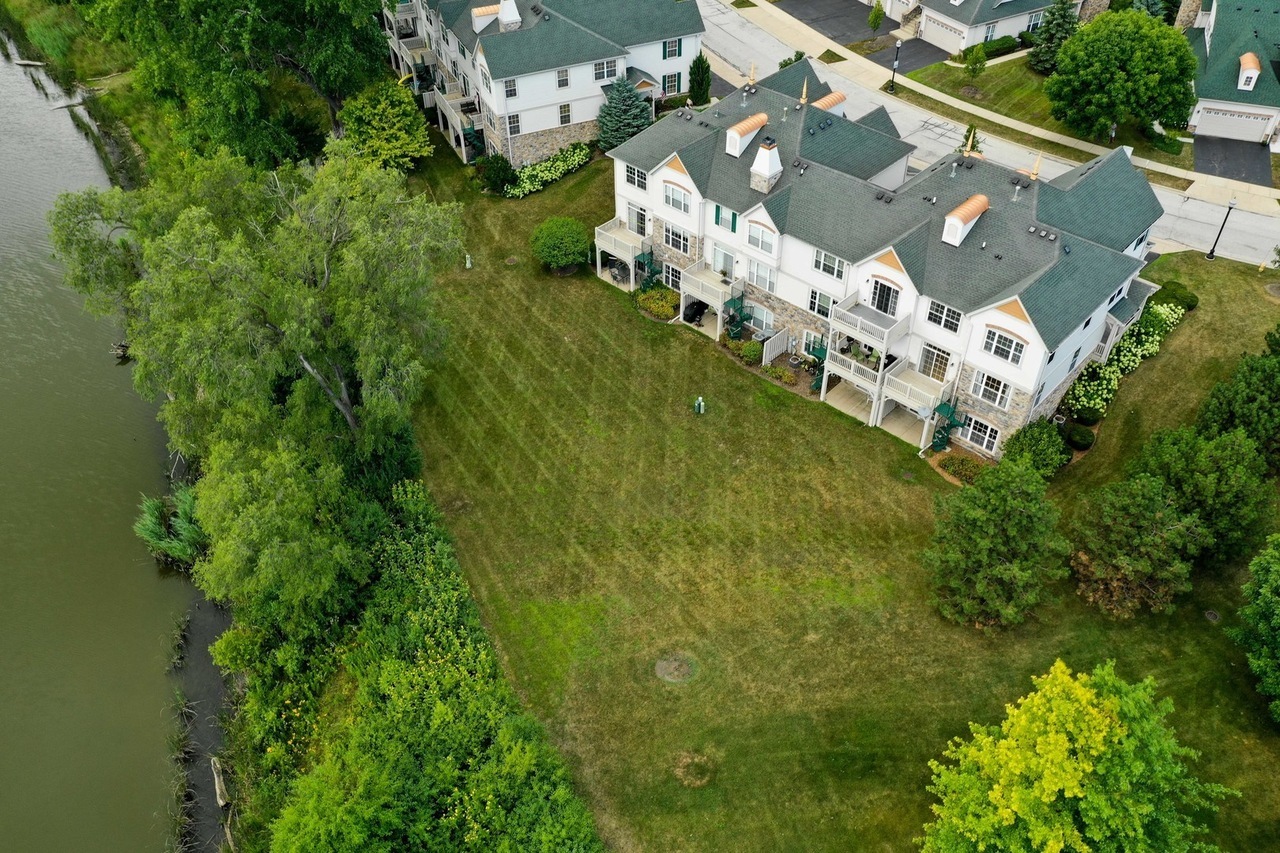 473 Bay Tree Circle, Vernon Hills, IL 60061