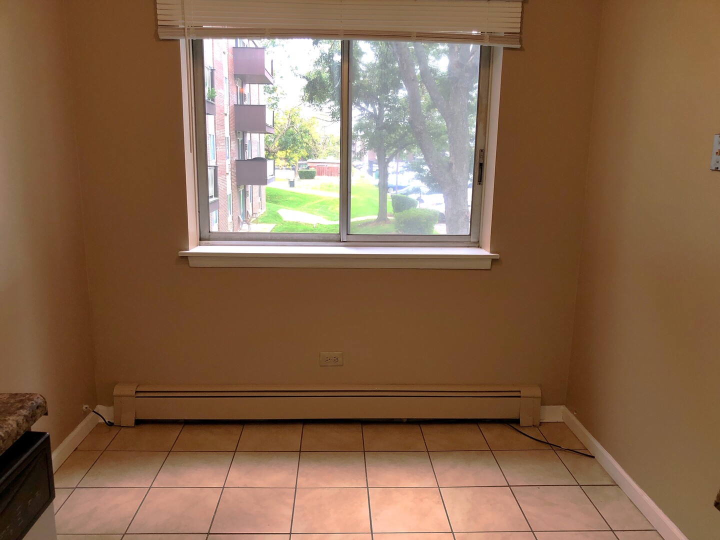 1331 S Finley Road #208, Lombard, IL 60148