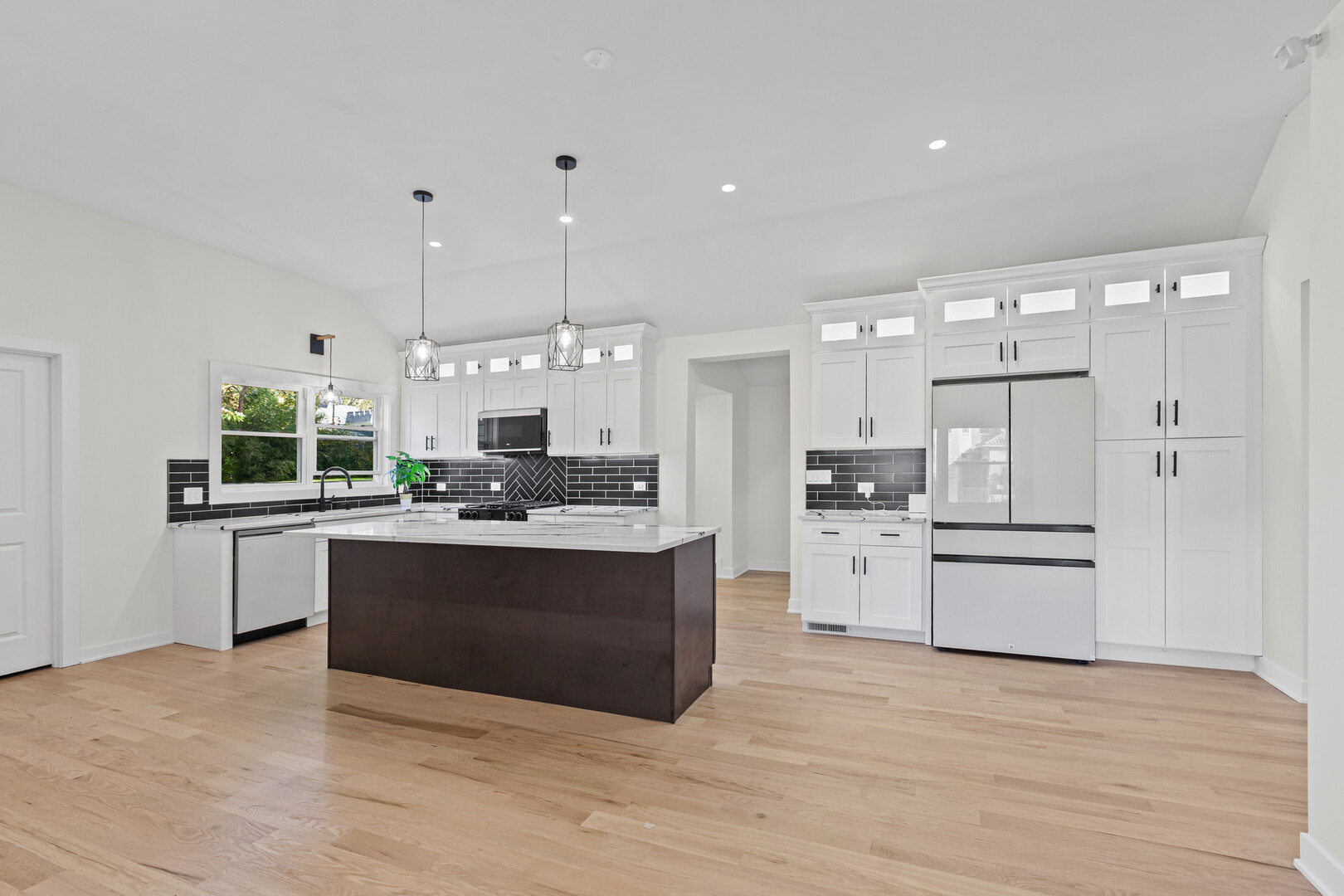 1531 Marion Street, Schaumburg, IL 60193