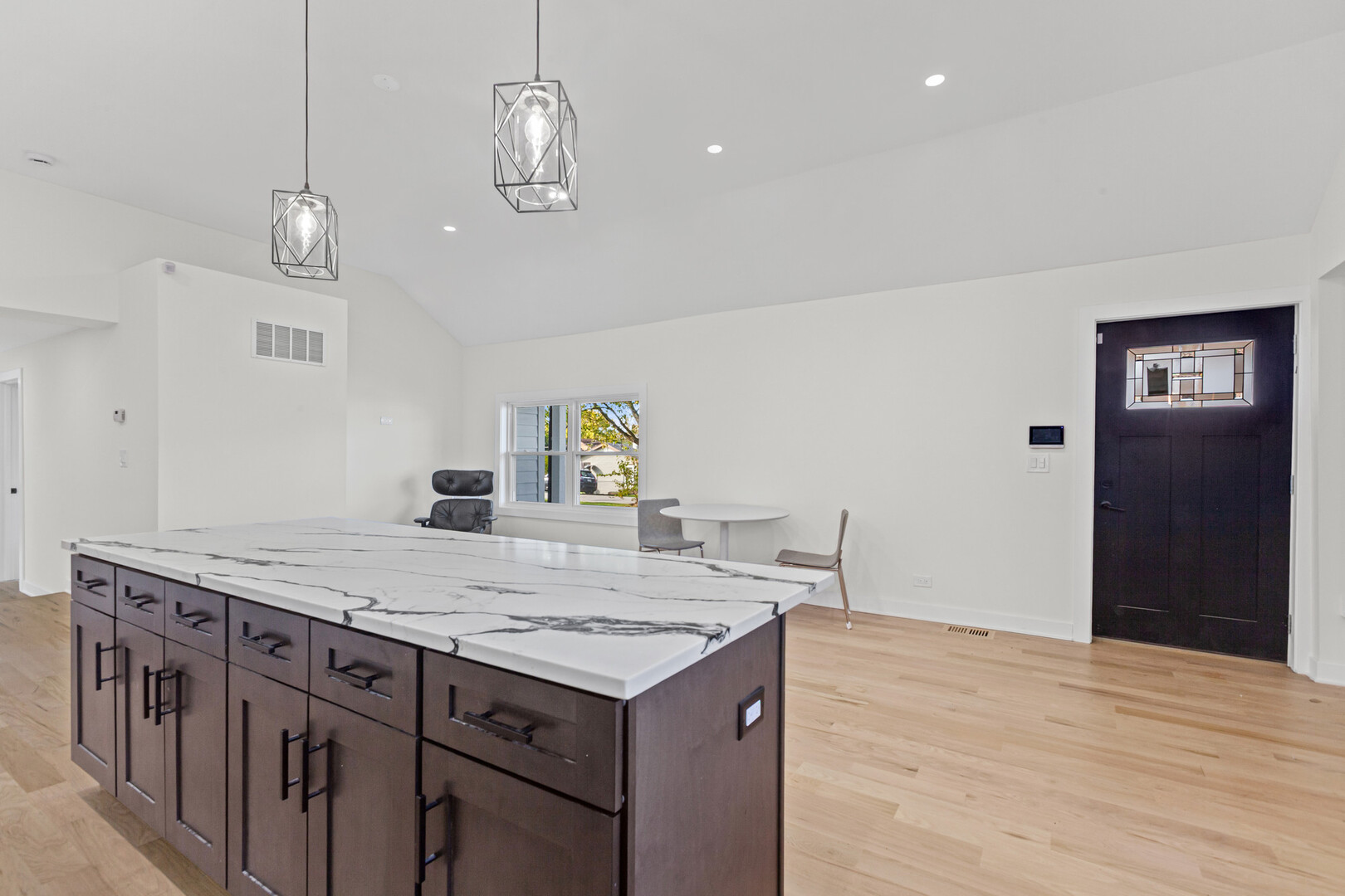 1531 Marion Street, Schaumburg, IL 60193