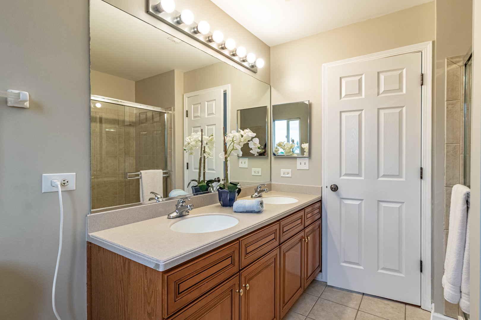 1759 S Fallbrook Drive, Round Lake, IL 60073