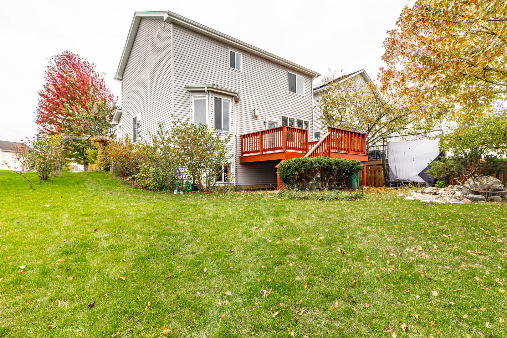 1759 S Fallbrook Drive, Round Lake, IL 60073