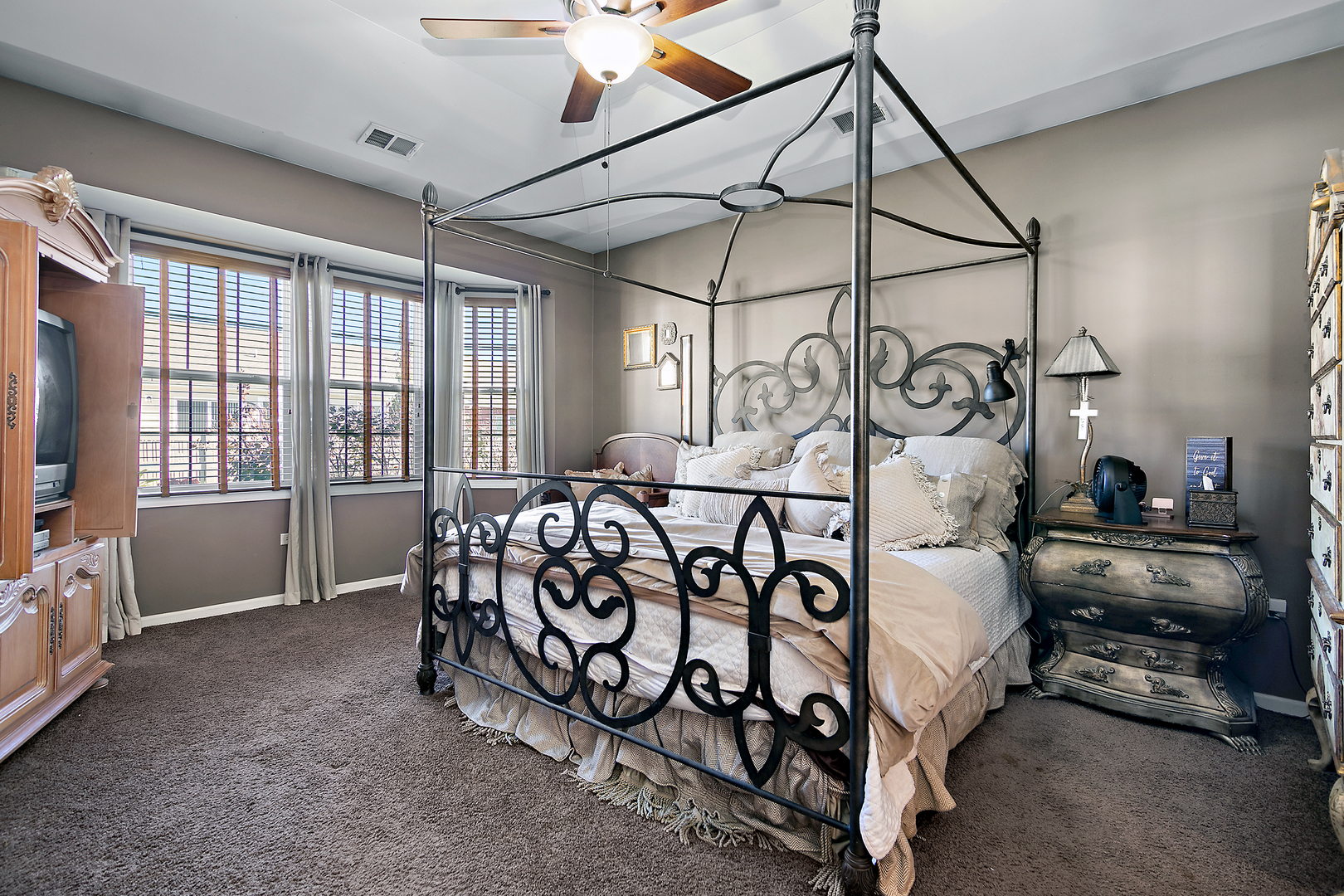 17053 Mendota Drive, Lockport, IL 60441