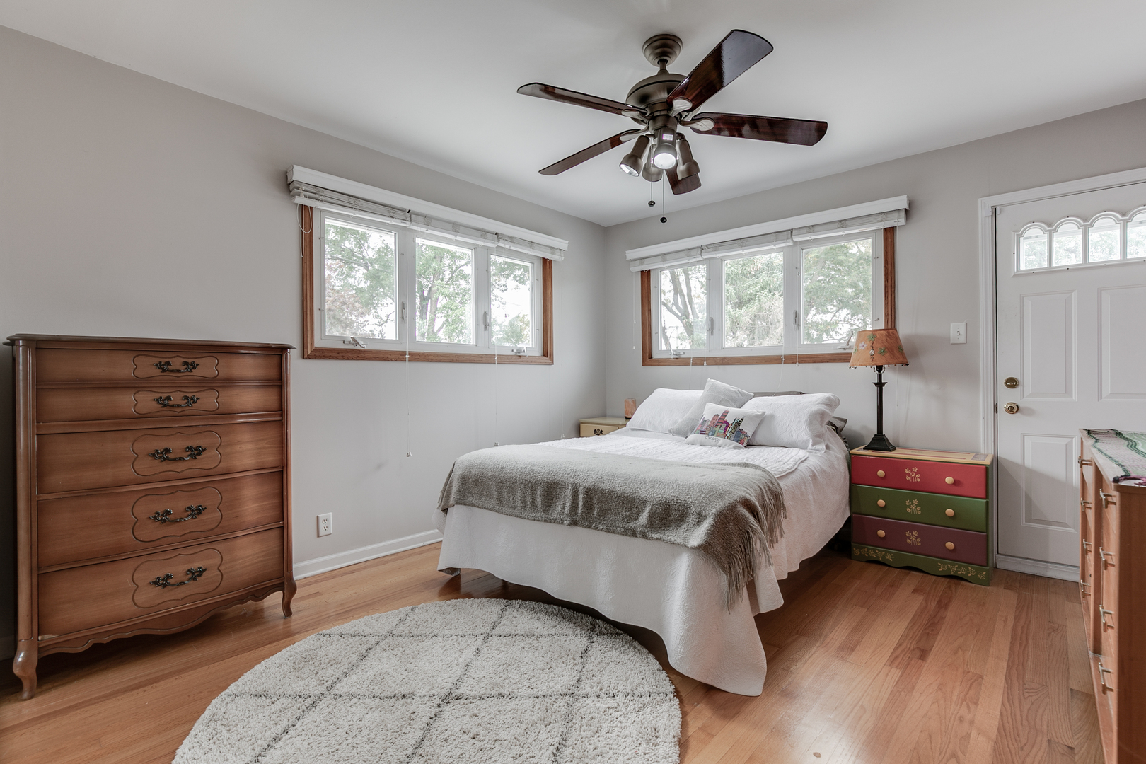 2521 Gayle Court, Glenview, IL 60025