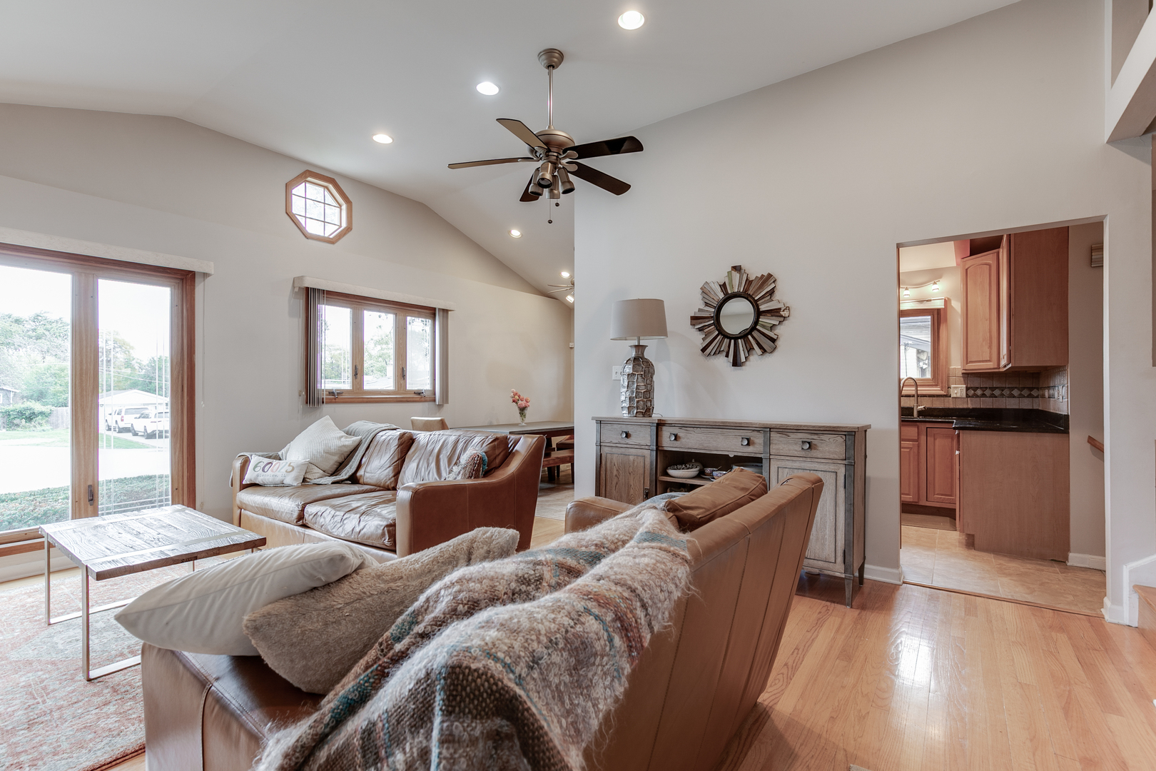 2521 Gayle Court, Glenview, IL 60025