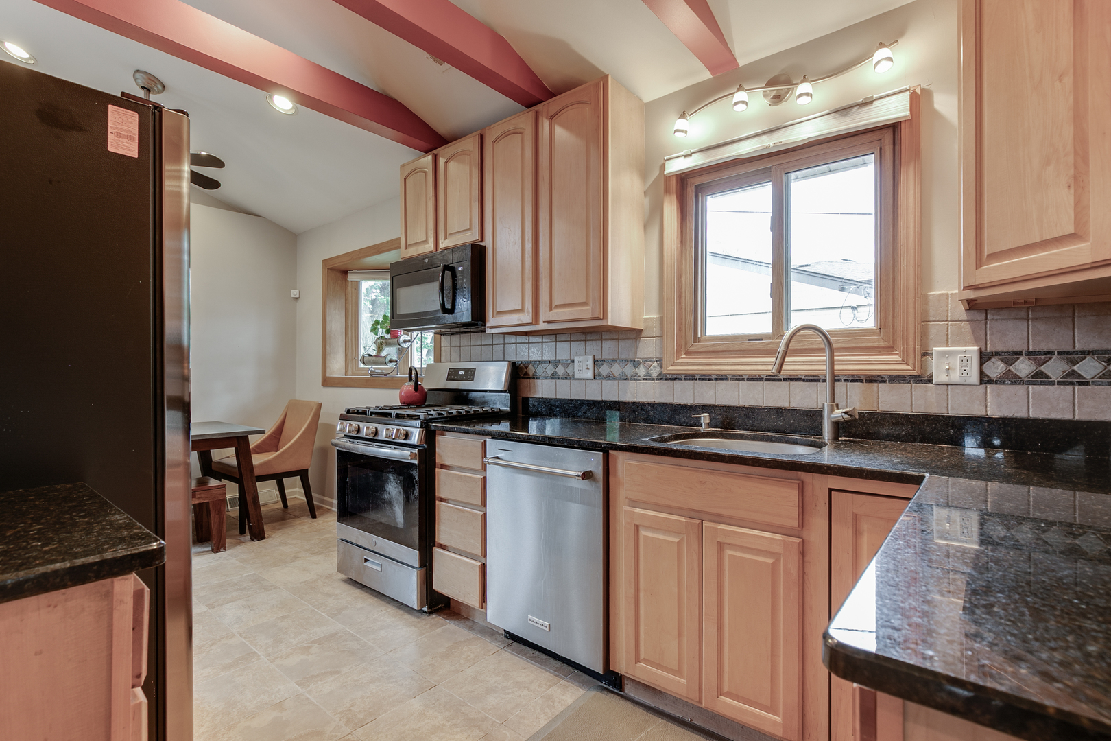 2521 Gayle Court, Glenview, IL 60025