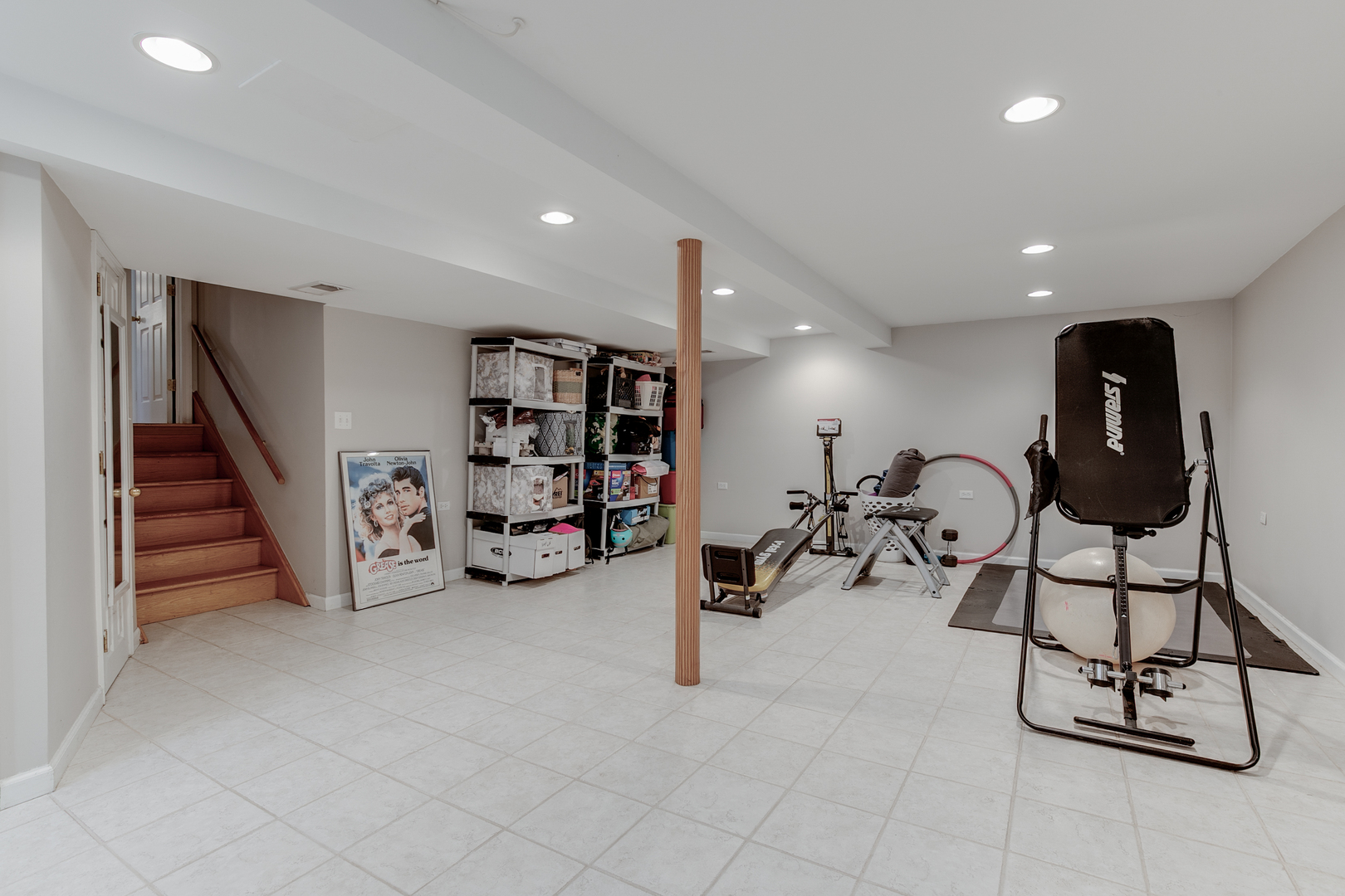 2521 Gayle Court, Glenview, IL 60025