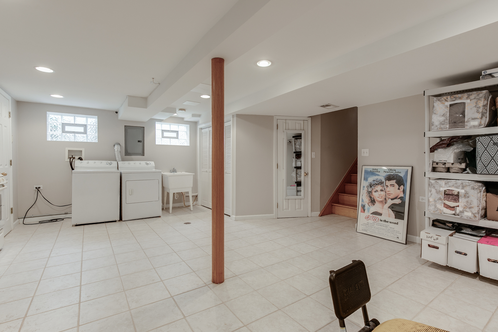 2521 Gayle Court, Glenview, IL 60025