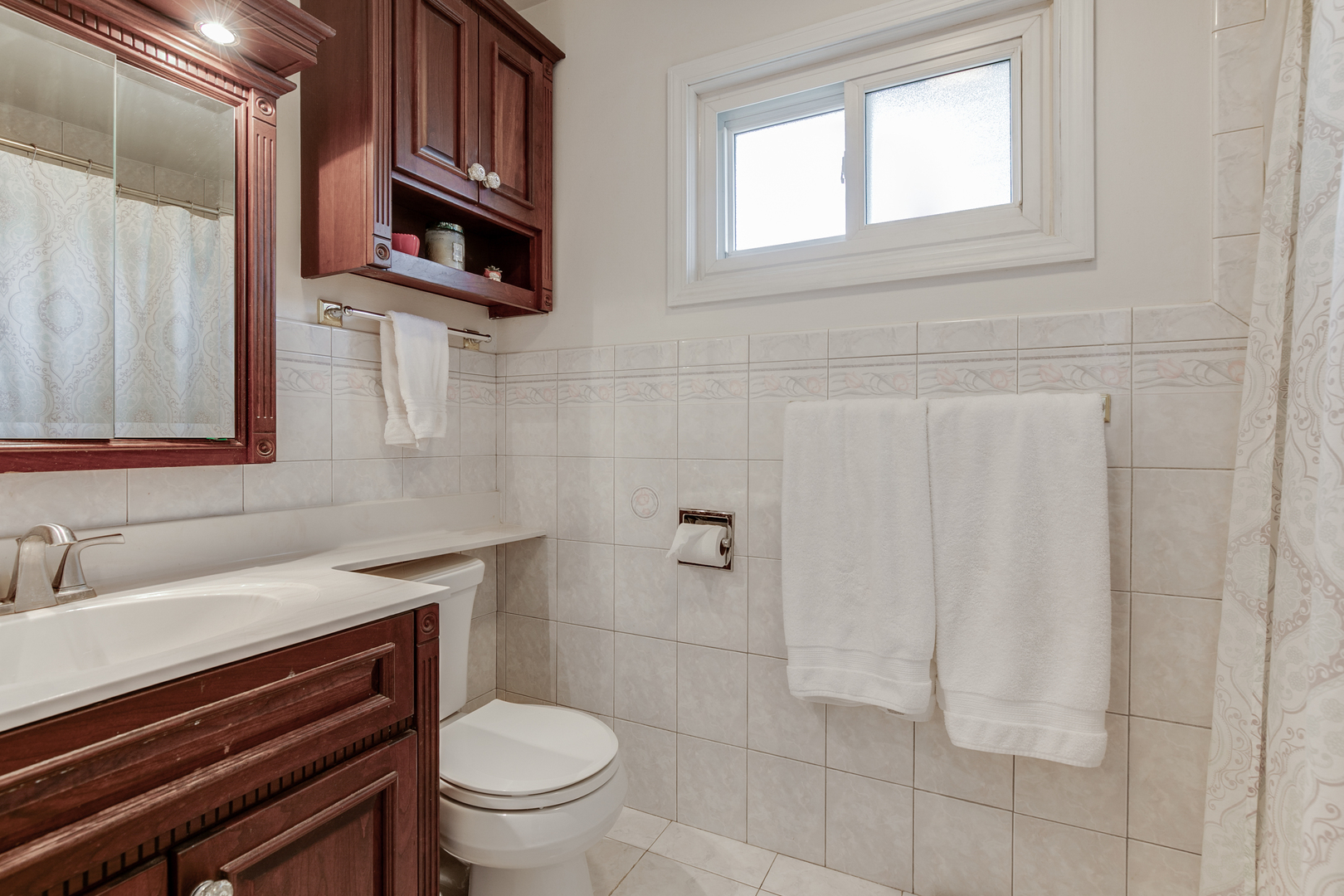 2521 Gayle Court, Glenview, IL 60025