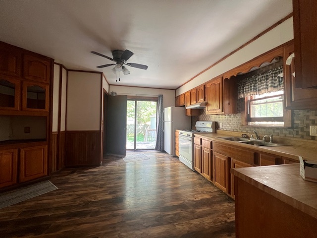 300 N Maltby Street, Waynesville, IL 61778