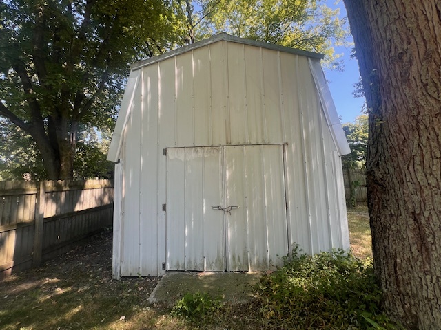 300 N Maltby Street, Waynesville, IL 61778