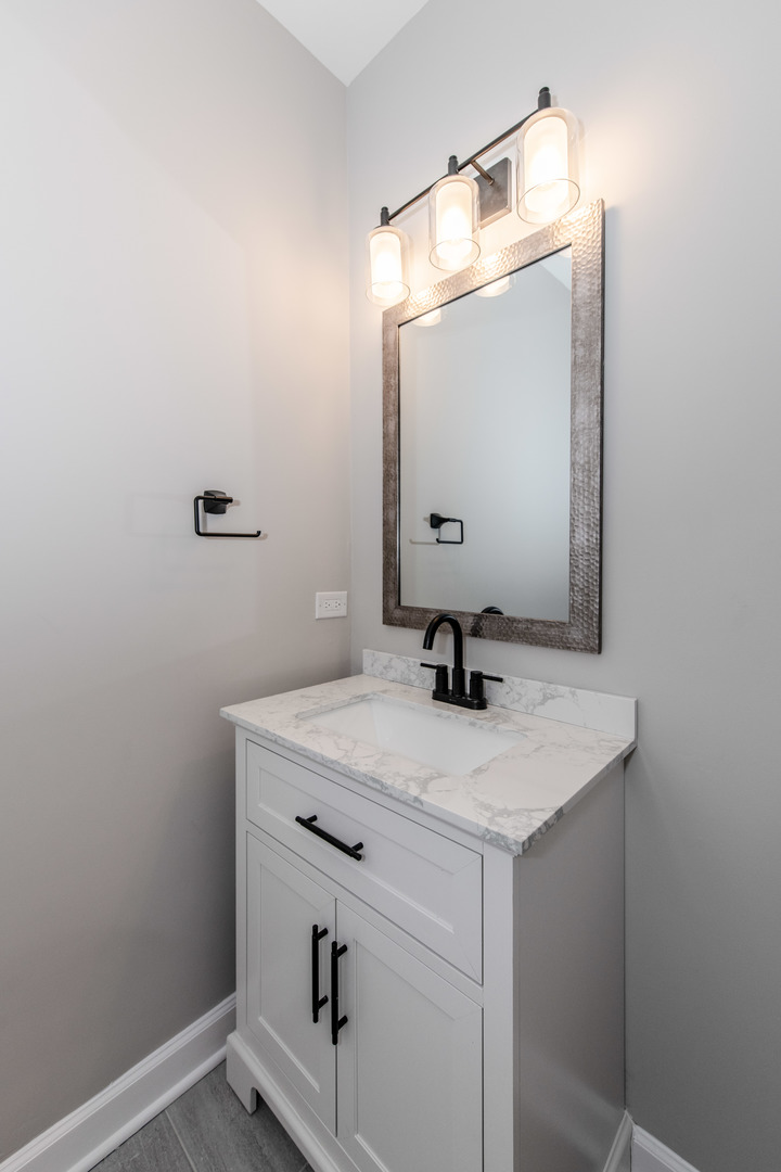 1808 WINTERCREST Court, Shorewood, IL 60404