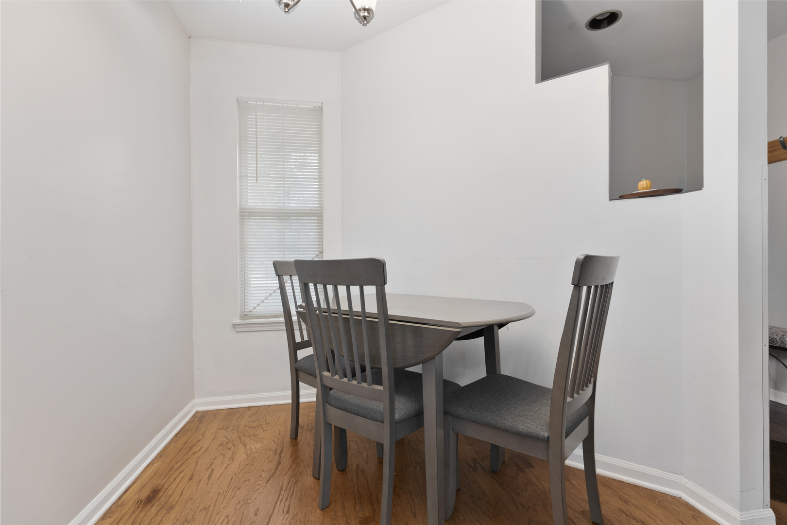 419 E Theodore Lane, Itasca, IL 60143