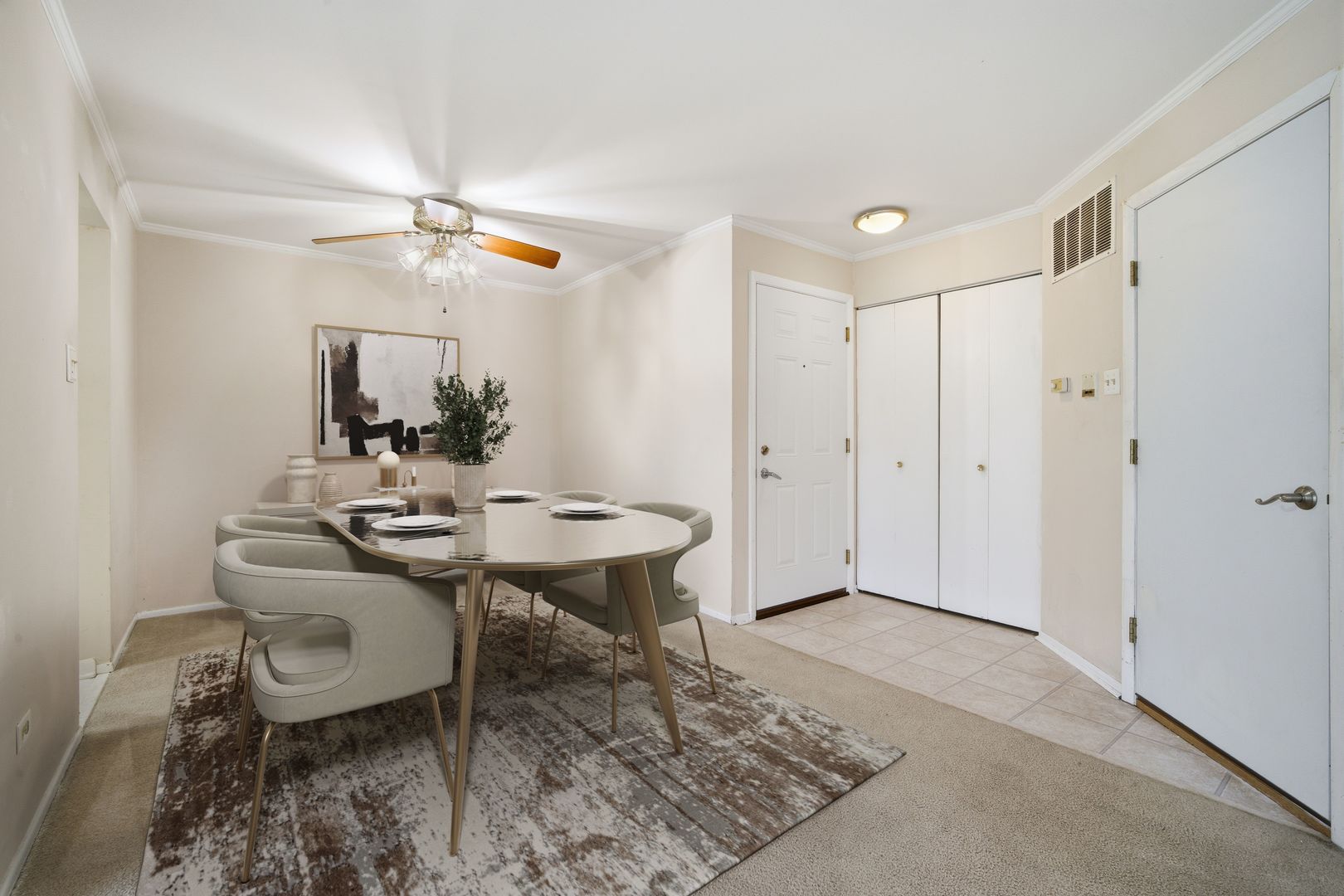831 E Carriage Lane #1, Palatine, IL 60074