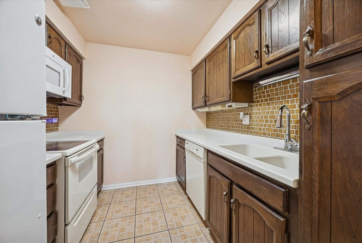 453 Raintree Drive #5A, Glen Ellyn, IL 60137