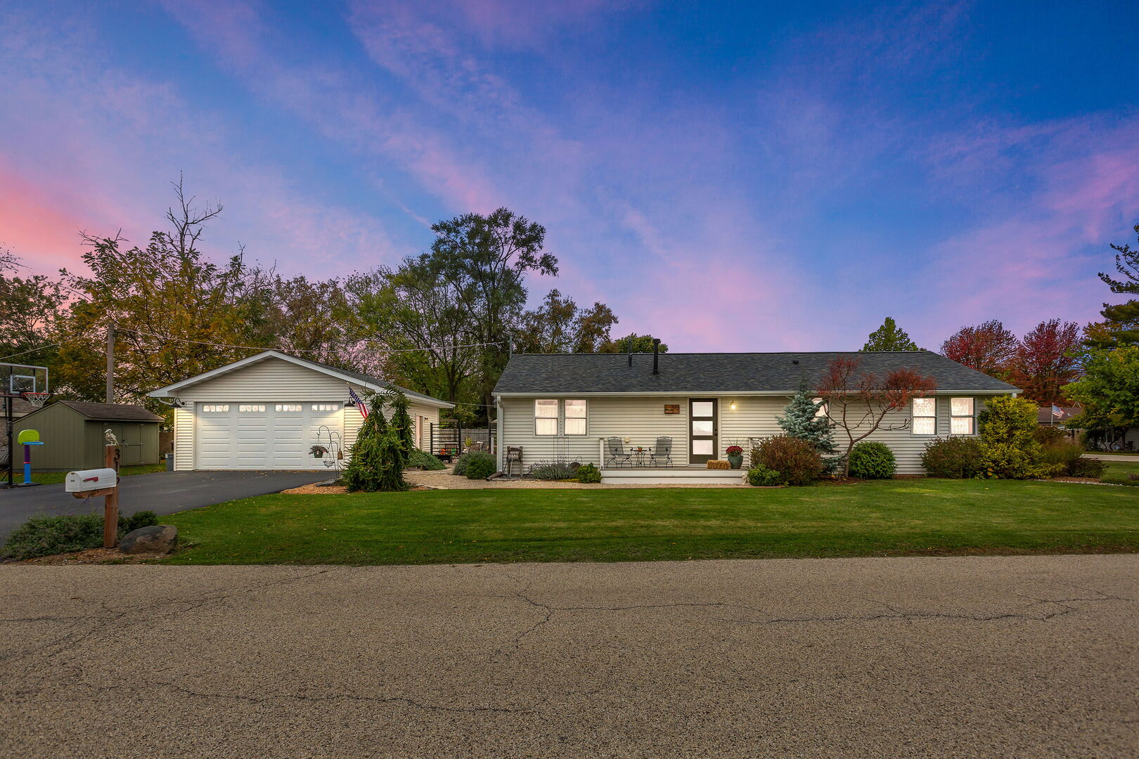 315 Grand Boulevard, Wauconda, IL 60084