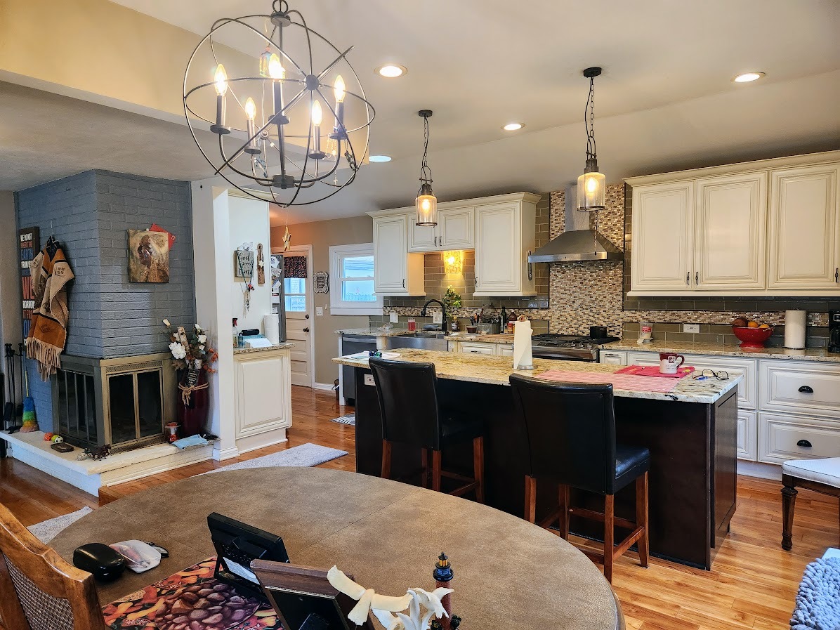 2246 Alta Vista Drive, Waukegan, IL 60087