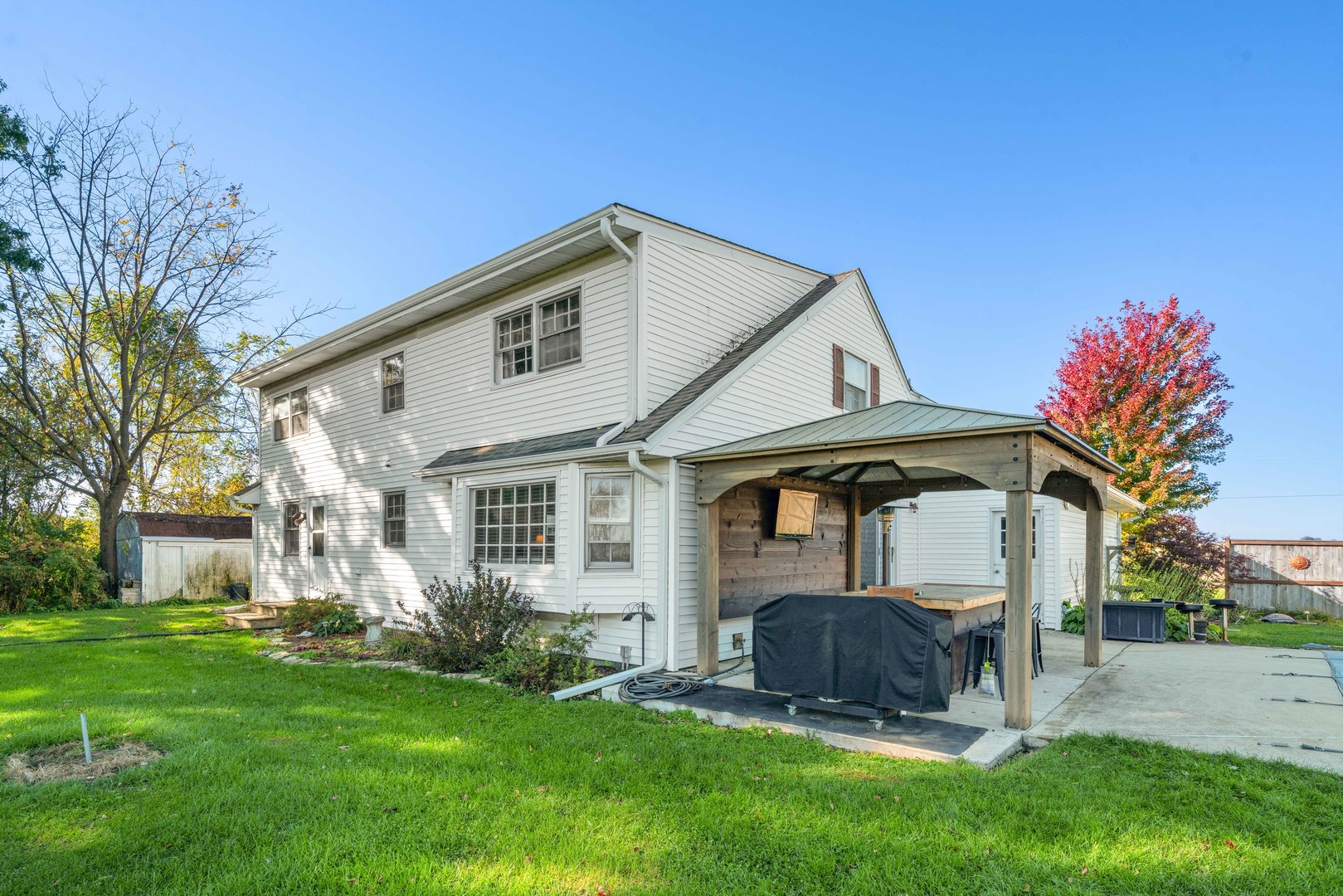 10266 Pritchard Road, Hinckley, IL 60520