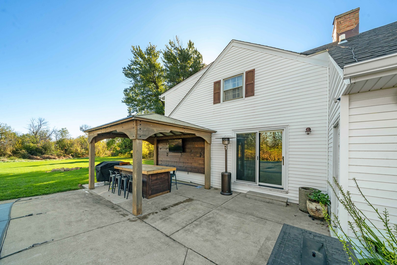 10266 Pritchard Road, Hinckley, IL 60520