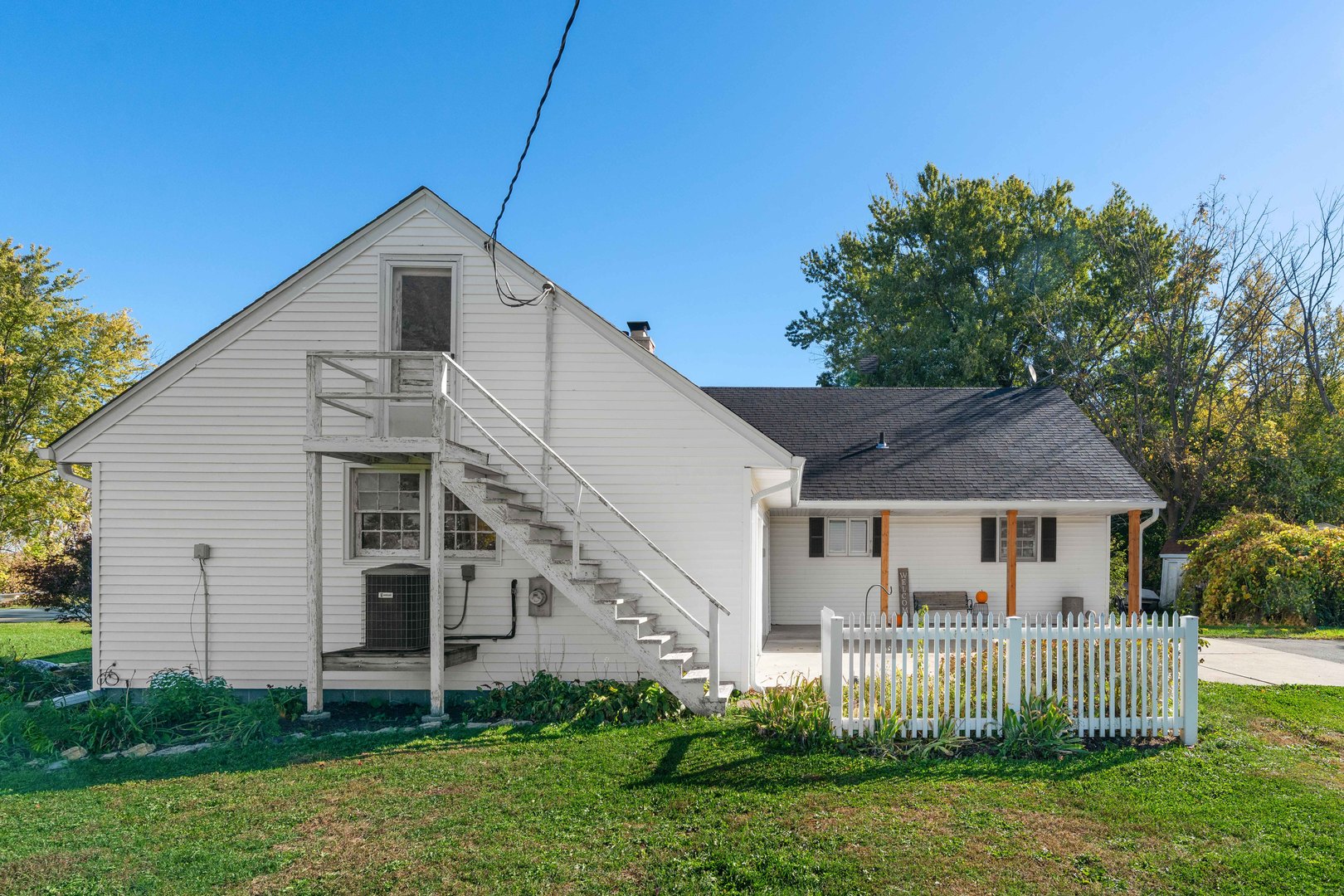 10266 Pritchard Road, Hinckley, IL 60520