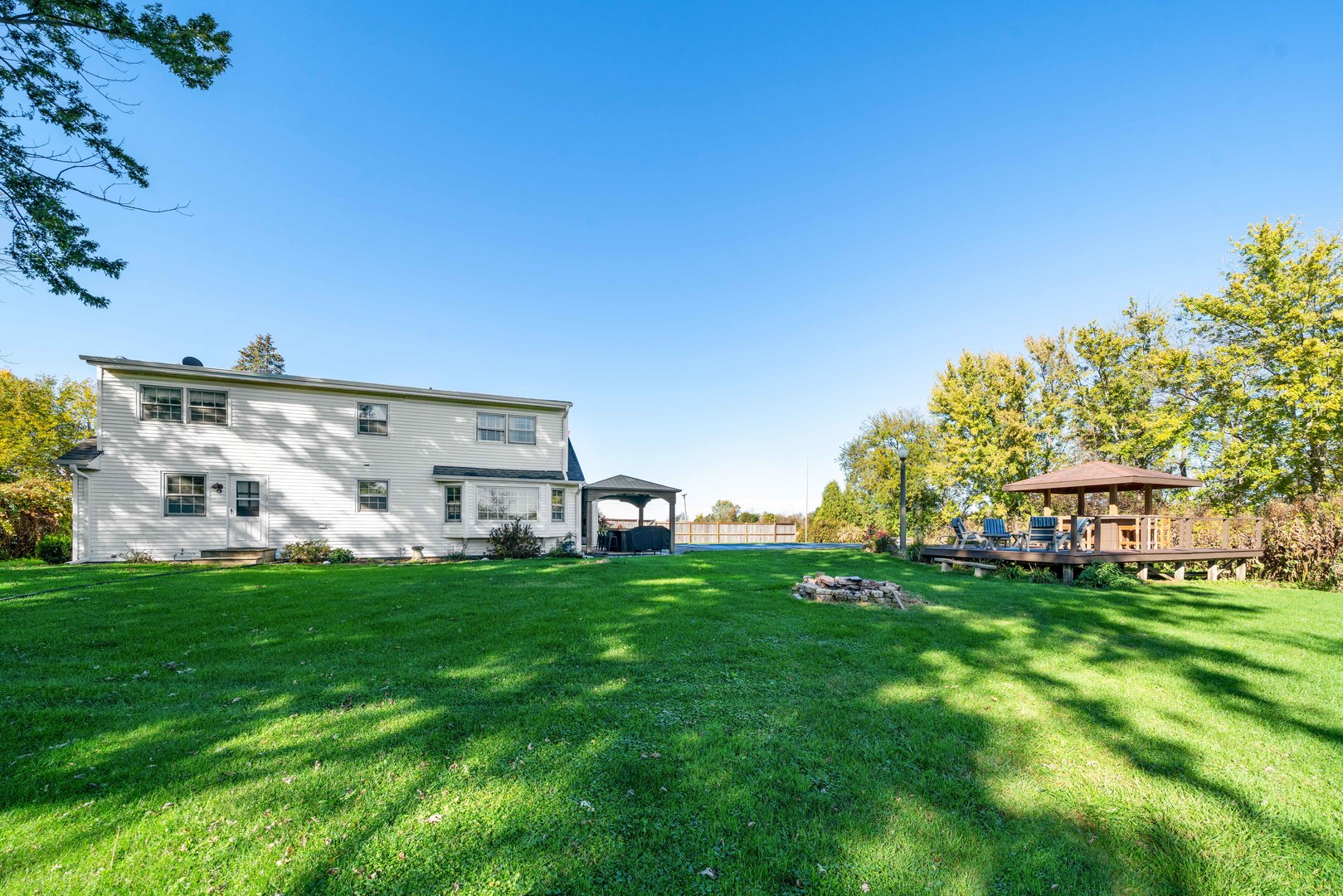 10266 Pritchard Road, Hinckley, IL 60520