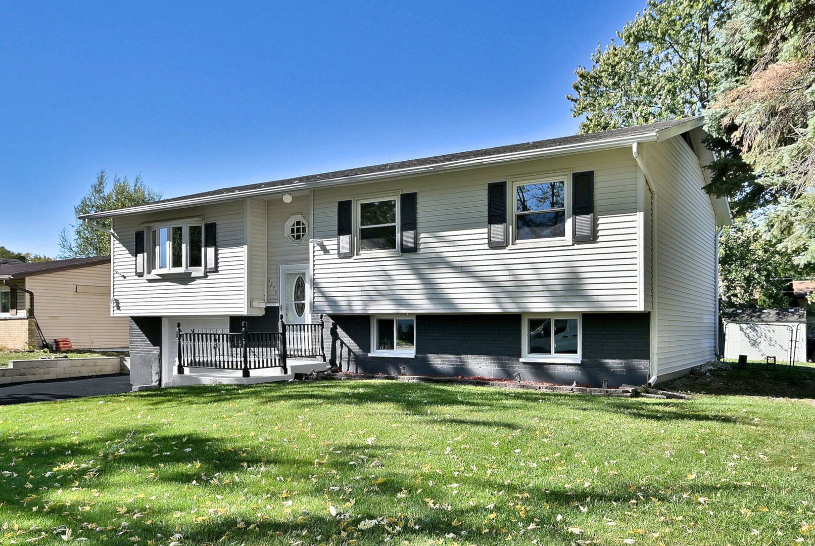 6938 Meadowbrook Lane, Hanover Park, IL 60133