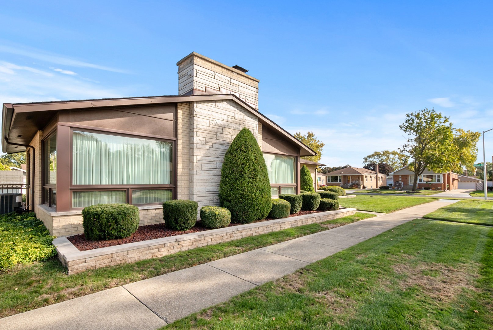 5340 W 102nd Street, Oak Lawn, IL 60453