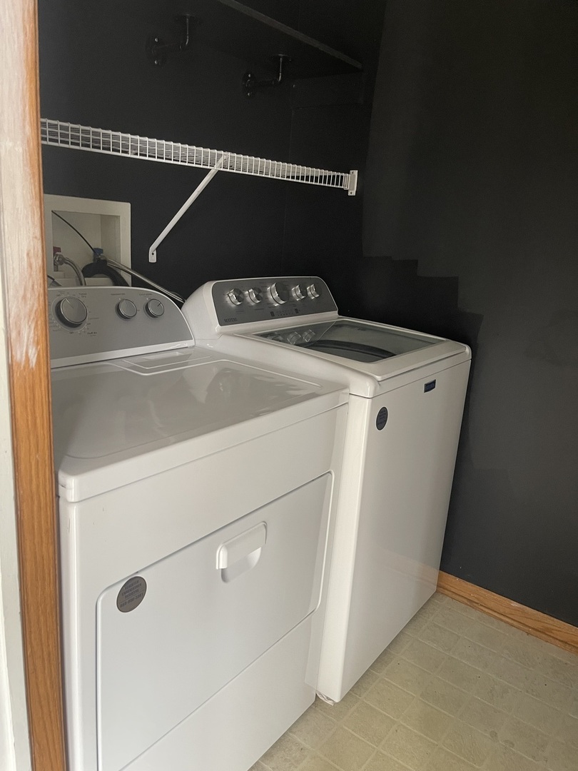 888 Galway Lane, Pingree Grove, IL 60140