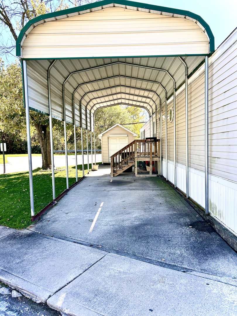 746 Michelle Drive, Lynwood, IL 60411