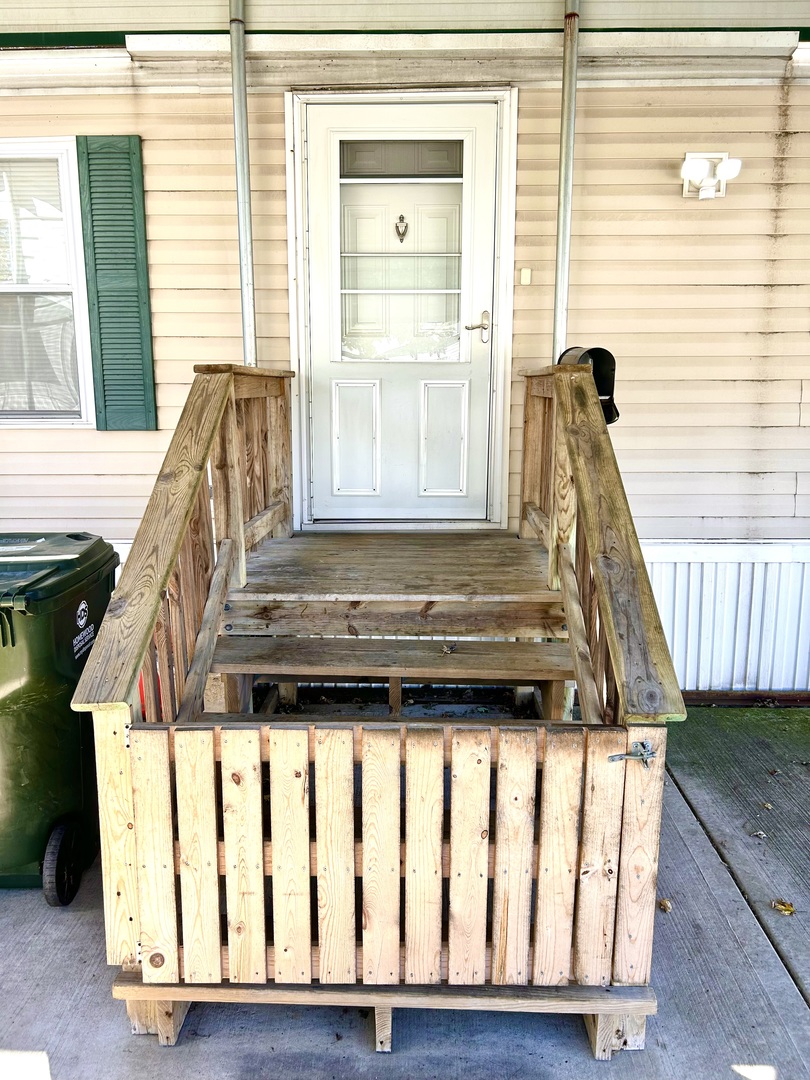 746 Michelle Drive, Lynwood, IL 60411