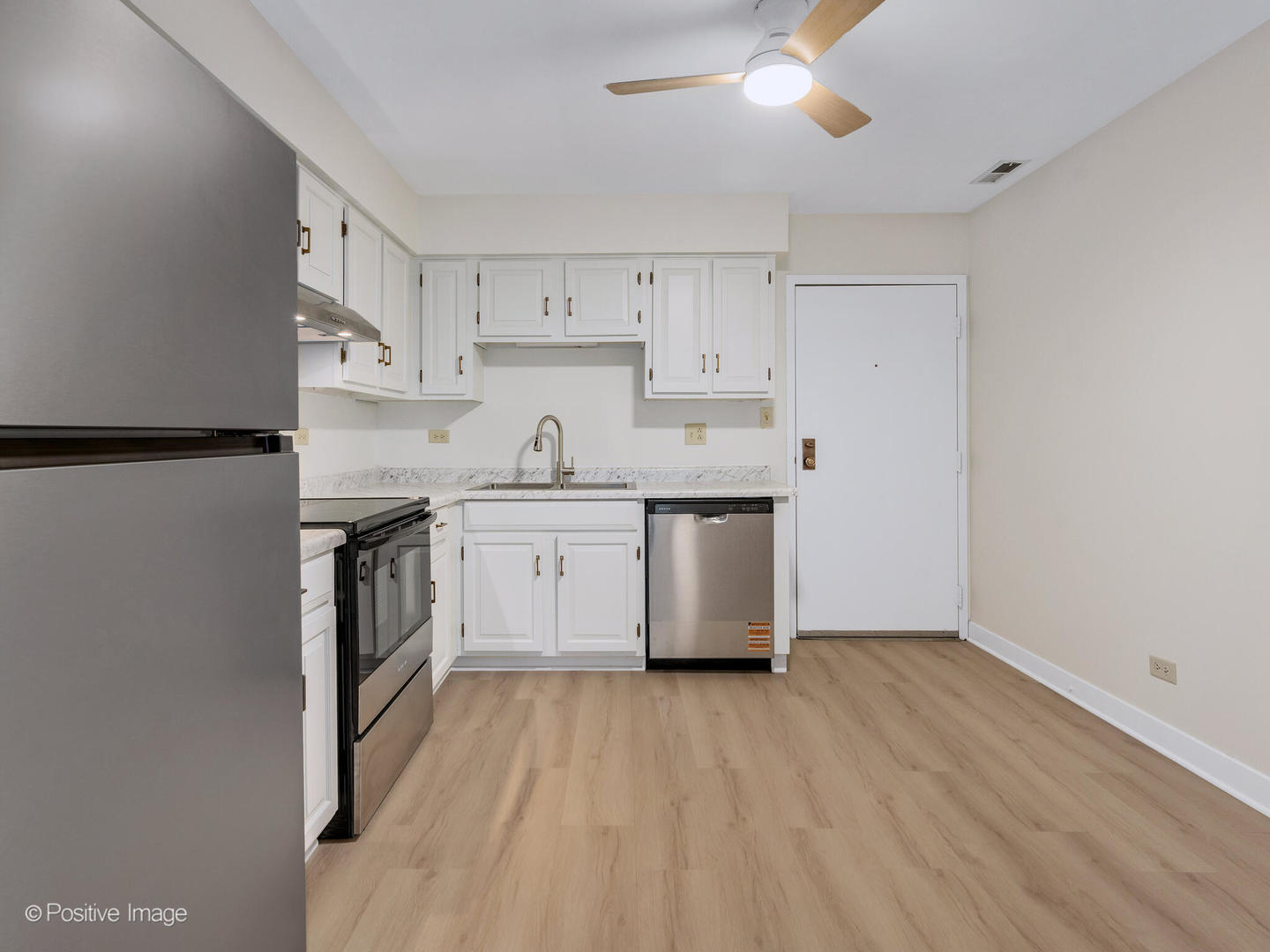 508 Taylor Avenue #A, Glen Ellyn, IL 60137