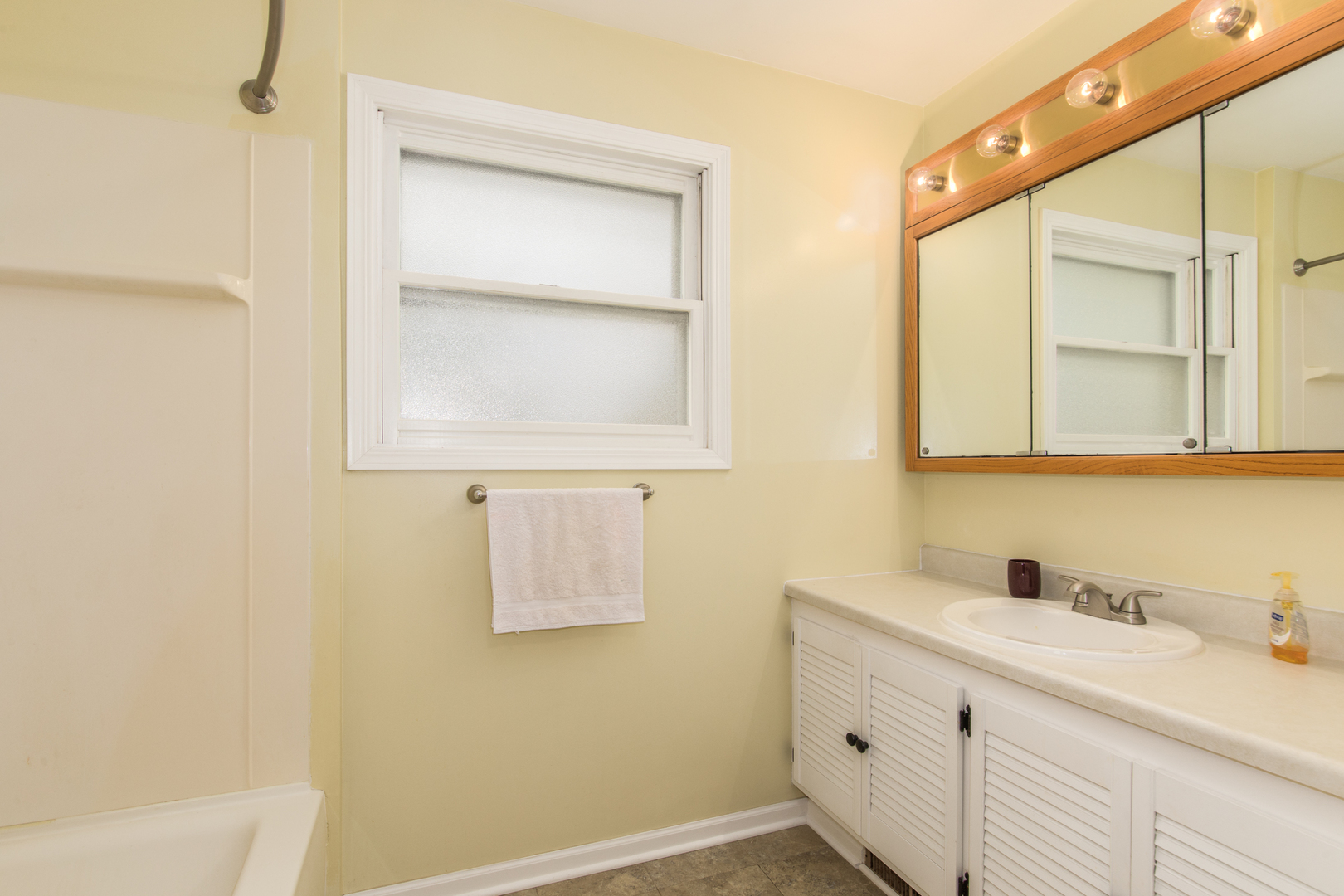 626 Oriole Drive, Streamwood, IL 60107