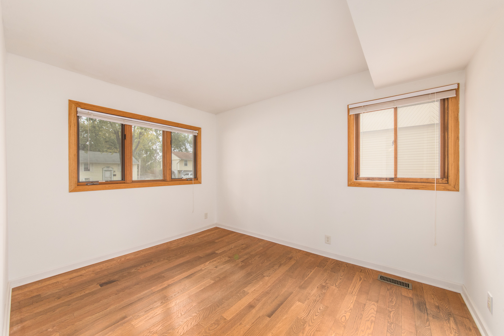 626 Oriole Drive, Streamwood, IL 60107