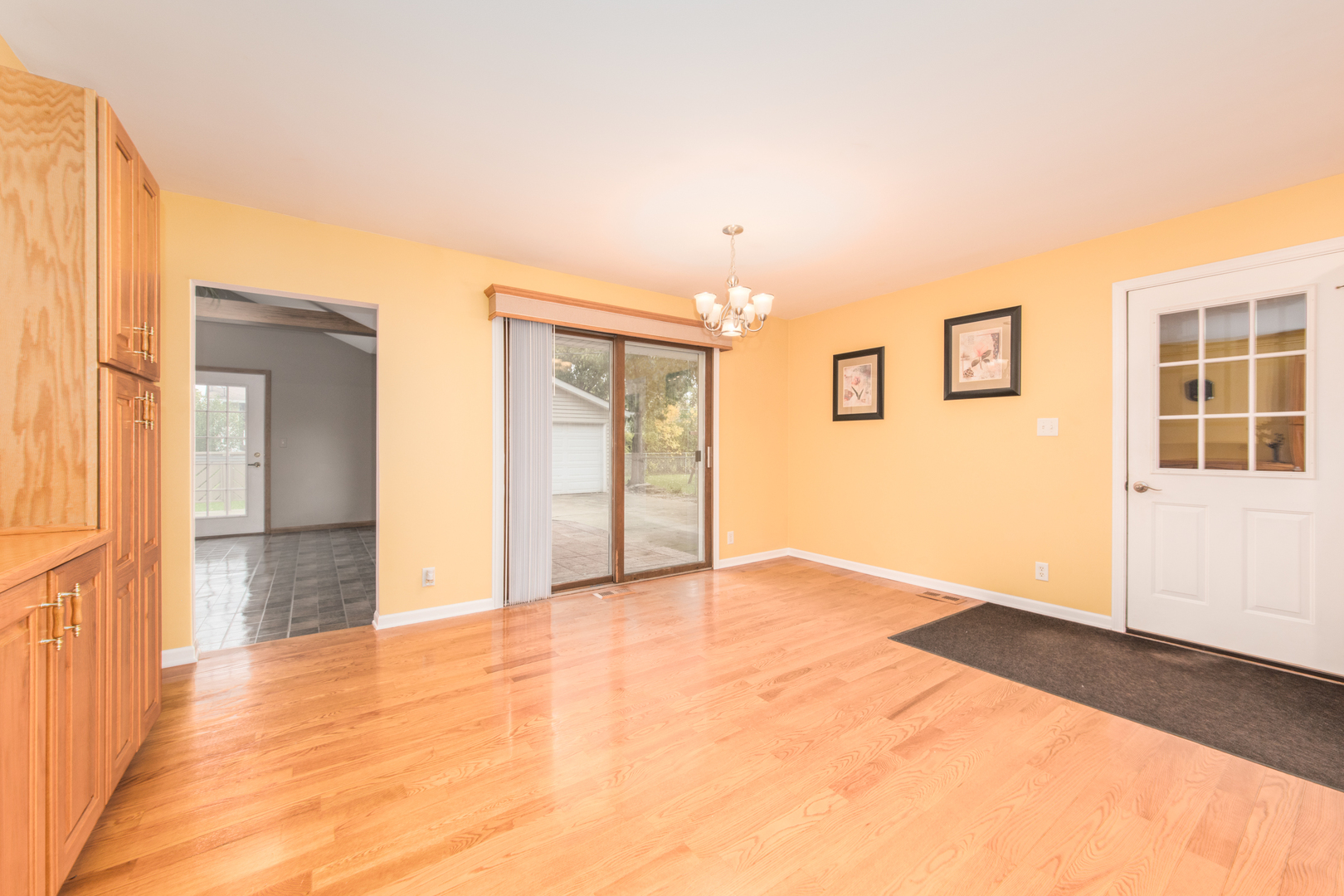 626 Oriole Drive, Streamwood, IL 60107