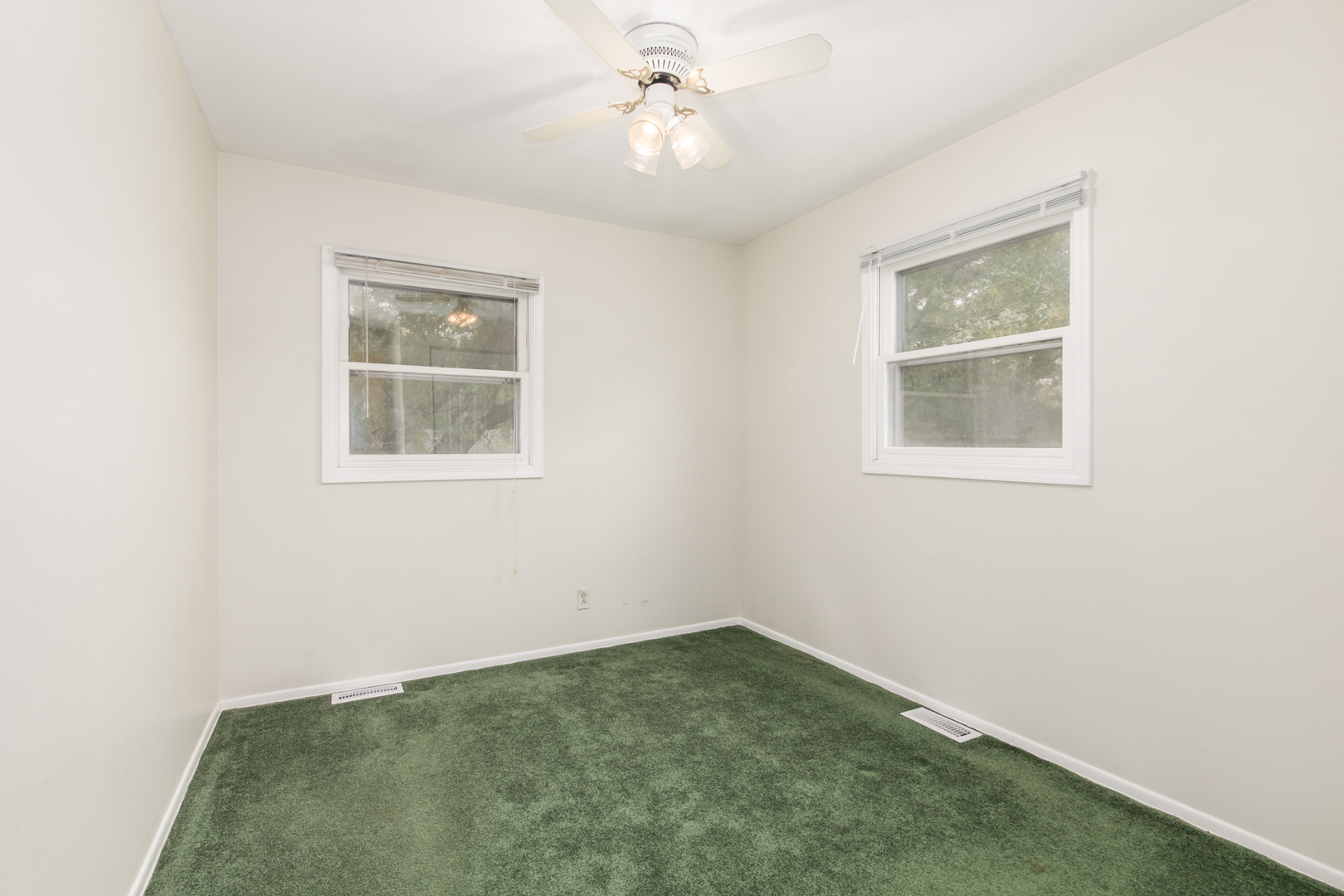 626 Oriole Drive, Streamwood, IL 60107