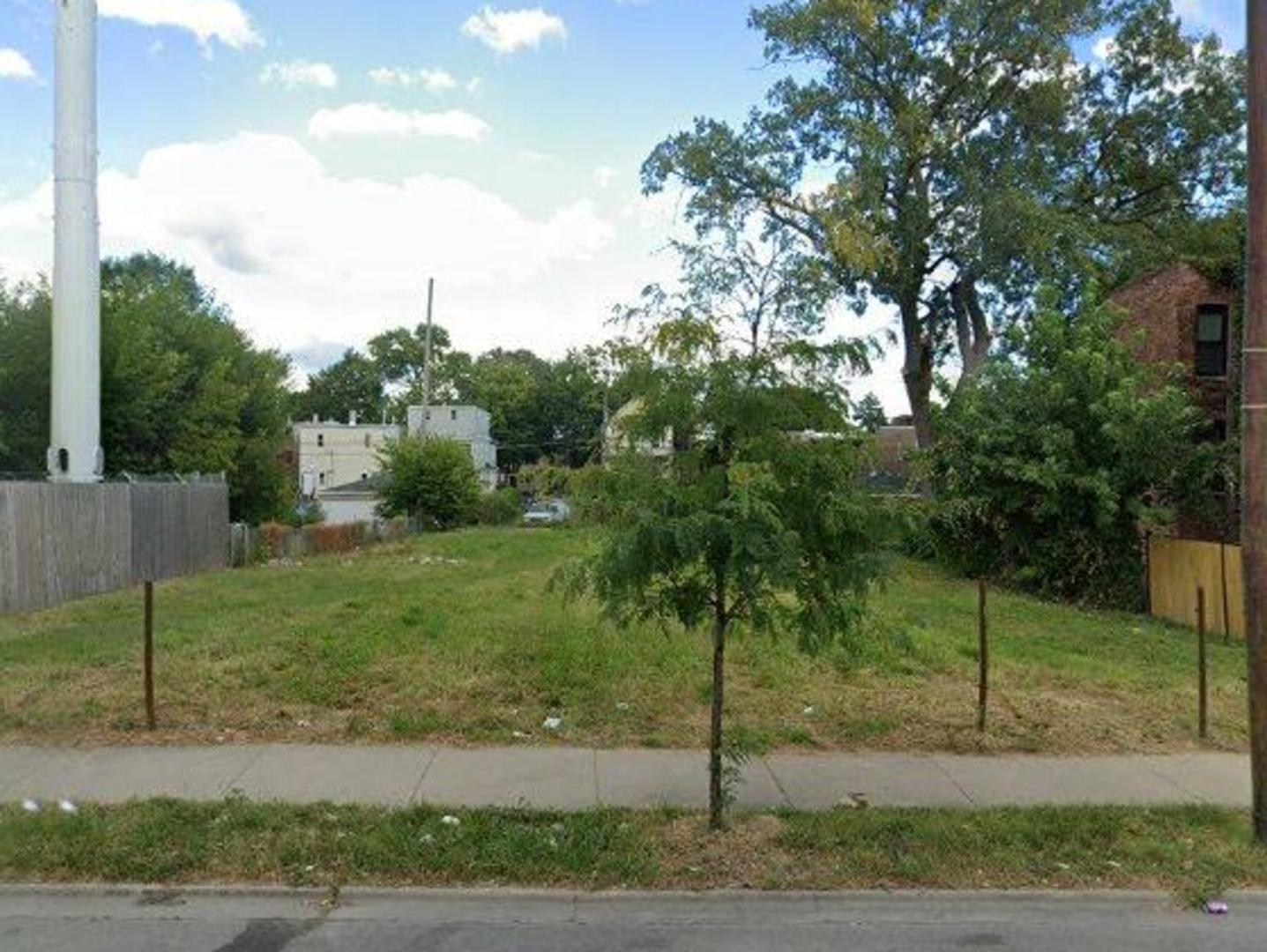 6827 S State Street, Chicago, IL 60637