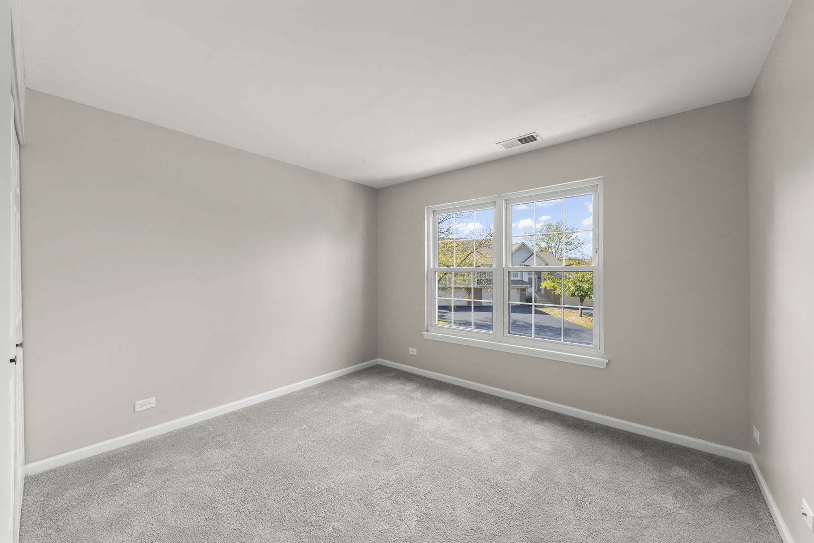 30W023 Cedar Court #023, Warrenville, IL 60555