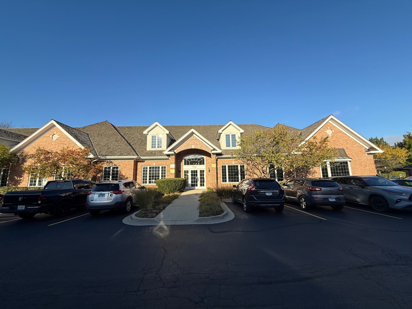 708 FLORSHEIM Drive #13, Libertyville, IL 60048