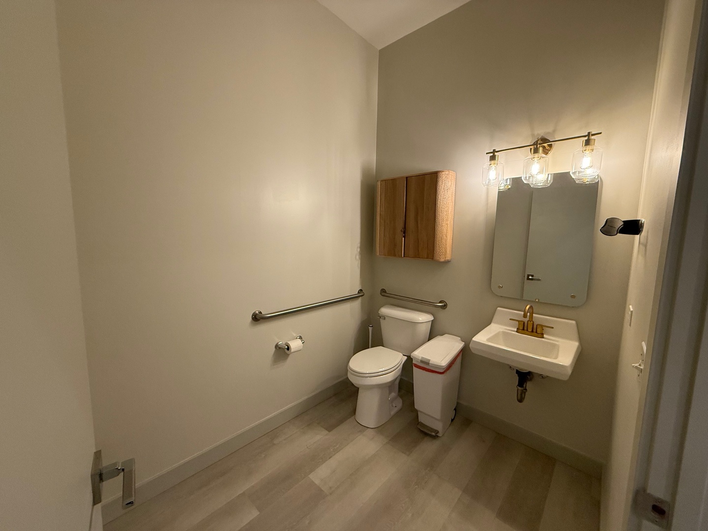 708 FLORSHEIM Drive #13, Libertyville, IL 60048