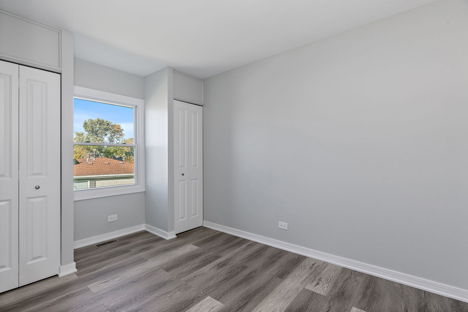 1311 Kingsbury Drive #E, Hanover Park, IL 60133