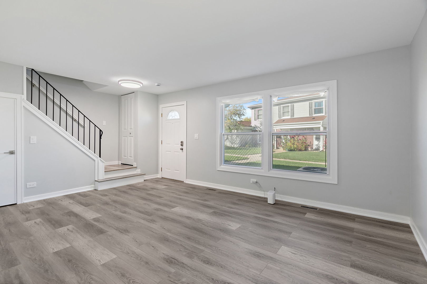 1311 Kingsbury Drive #E, Hanover Park, IL 60133