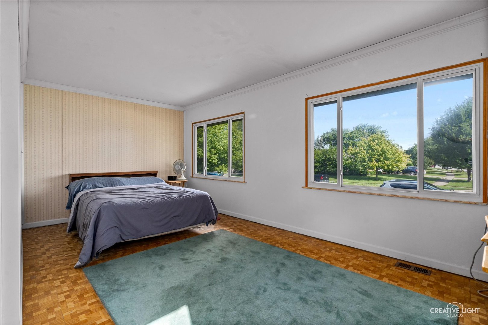 910 Southbridge Drive, Aurora, IL 60506