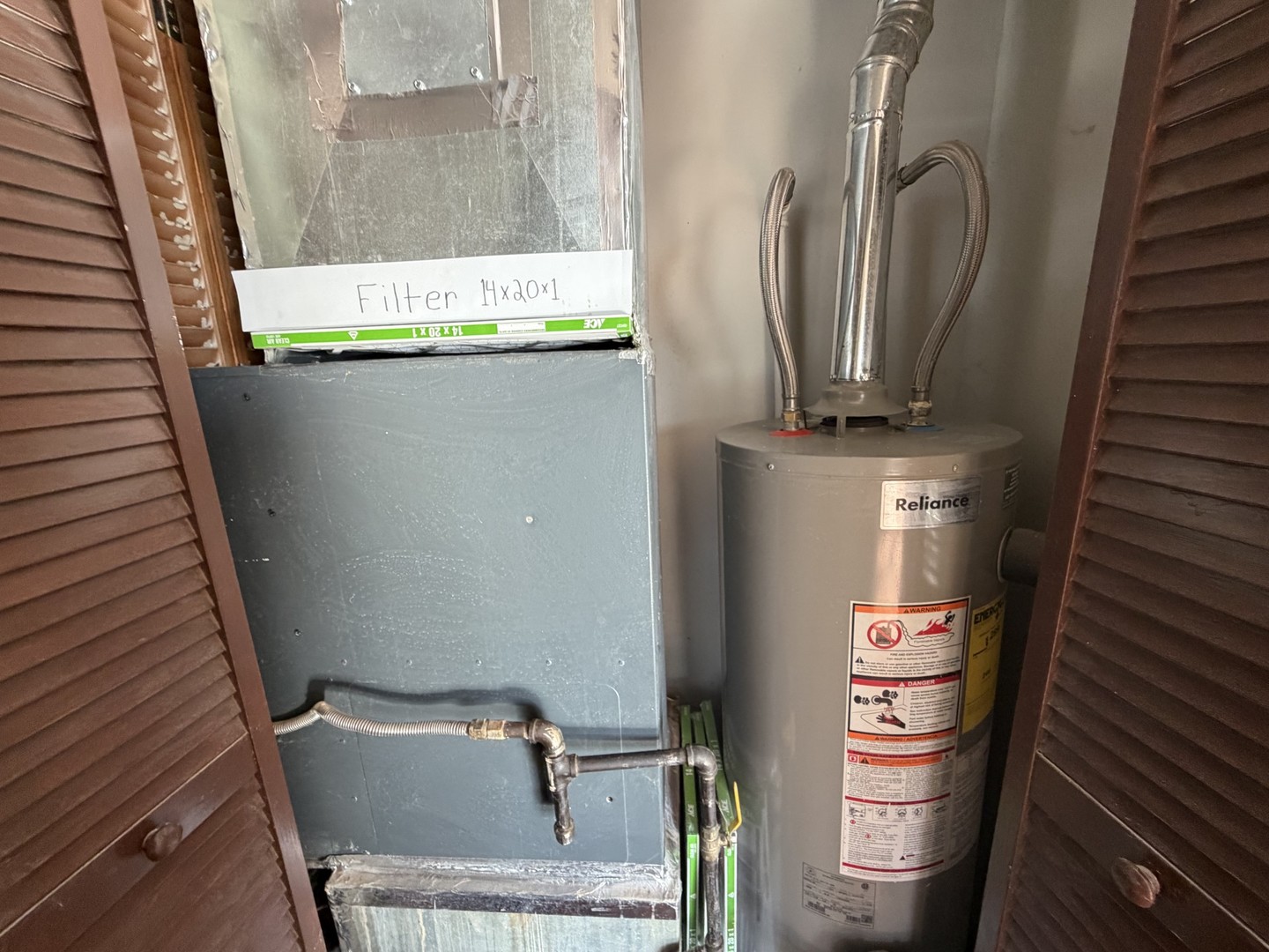 108 W Walnut Street, Gibson City, IL 60936