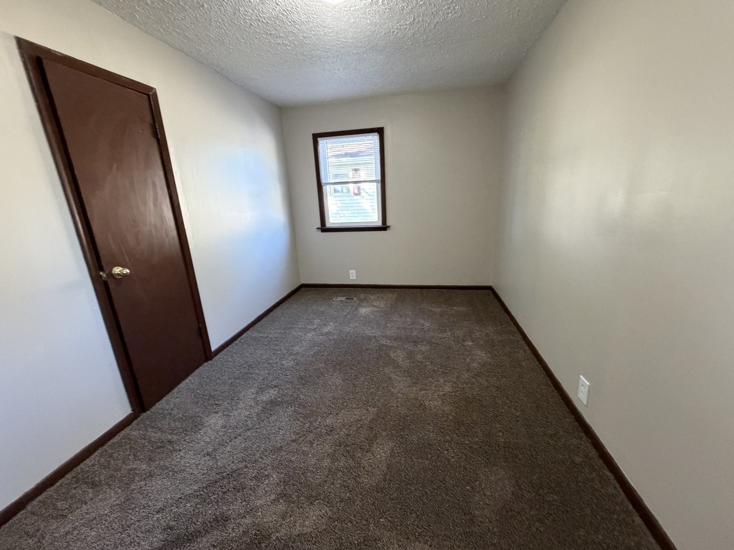 108 W Walnut Street, Gibson City, IL 60936