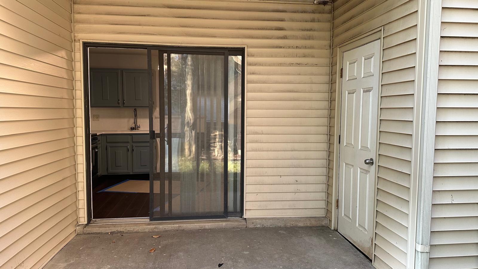 201 N Waters Edge Drive #101, Glendale Heights, IL 60139